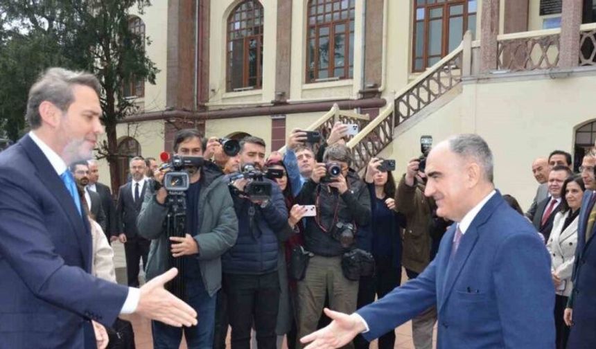 Enerji ve Tabii Kaynaklar Bakanı Bayraktar Manisa’da