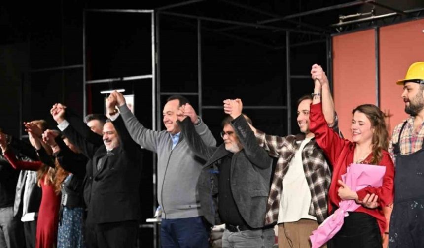 ‘Şiddetli geçimsizlik’ dünya prömiyerini Manisa’da yaptı