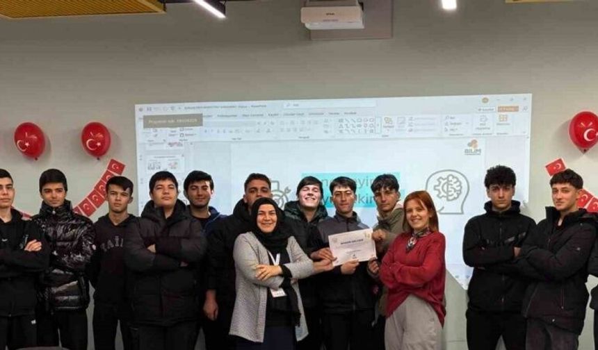 Binlerce öğrenci ara tatilde bilimle buluştu