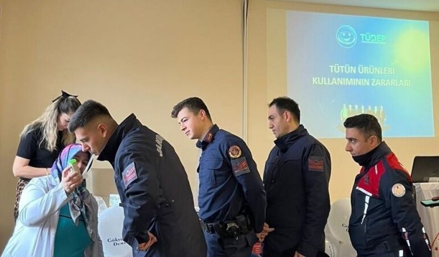 Jandarmadan Alaşehir’de toplu sigarayı bırakma adımı