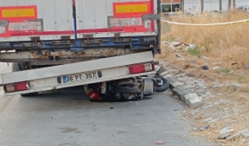 Manisa’da 1 kişinin öldüğü kaza anı kameraya yansıdı