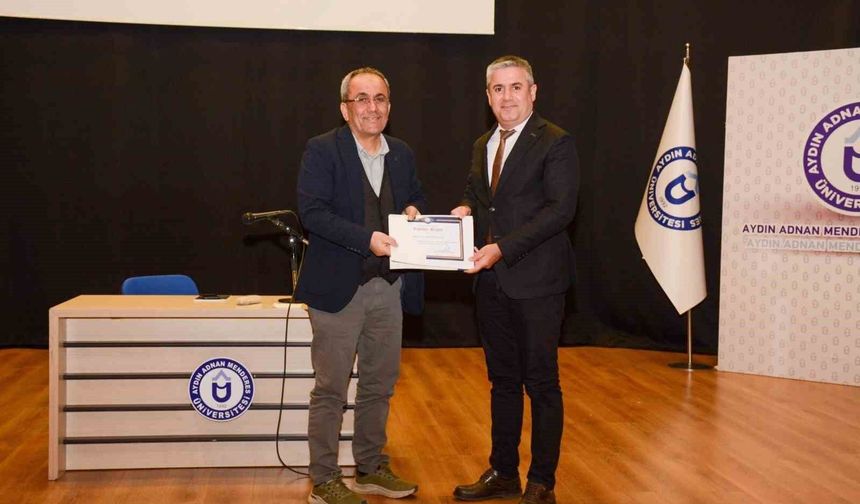 ADÜ'de '28 Şubat'tan 15 Temmuz'a Darbelerin Anatomisi' konferansı gerçekleşti