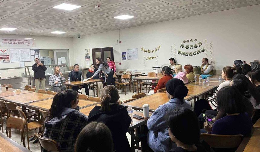 Kaymakam Dalak'tan KYK Kız Yurdu'nda iftar buluşması