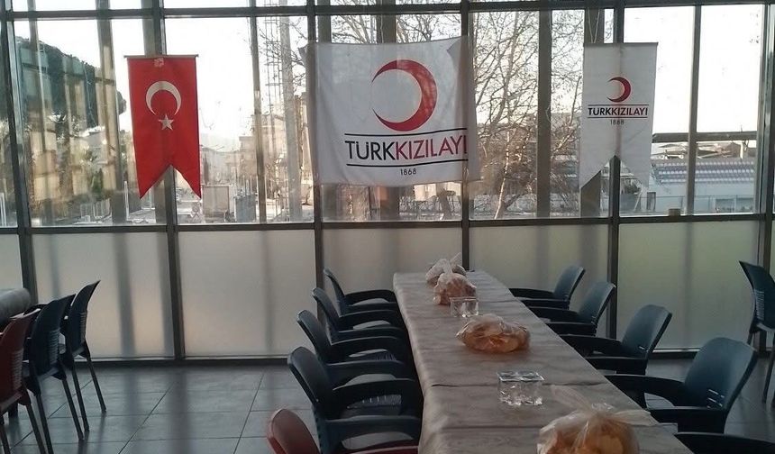 Kızılay'dan Sarıgöl'de ramazan dayanışması