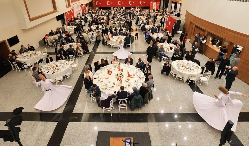 Muğla Valisi Akbıyık, Ramazan'ın ilk iftarında şehit yakınları ve gazilerle buluştu