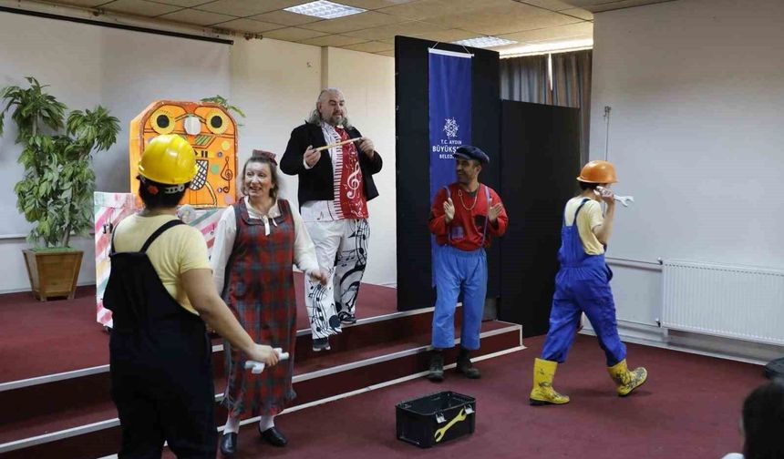 Büyükşehir, Köşklü minikleri tiyatroyla buluşturdu