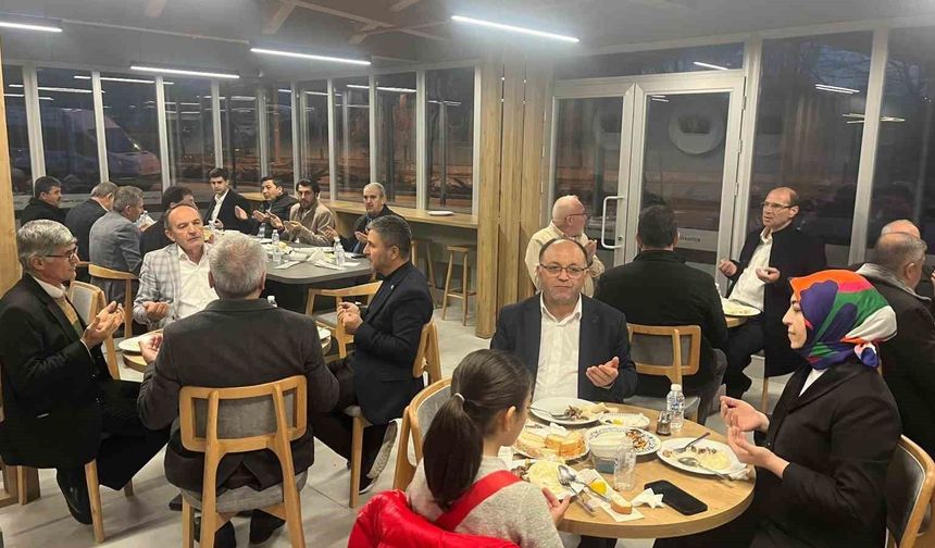 Dumlupınar'da İl Genel Meclis üyeleriyle iftar