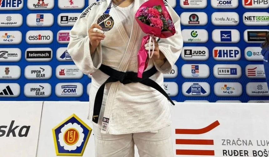 Manisalı Dirgen, Hırvatistan'da gümüş madalya kazandı