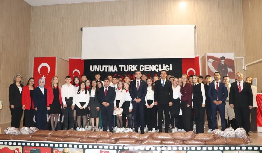 Selendi'de İstiklal Marşı'nın kabulünün 105. yılı anıldı