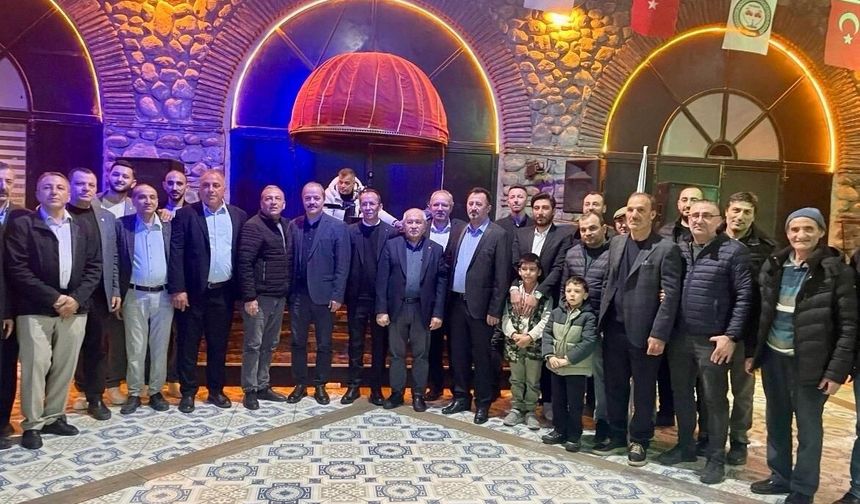 İZMİR’DEKİ KARAMANCALILARDAN İFTAR SOFRASINDA BÜYÜK BULUŞMA.