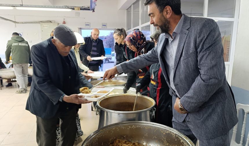 SİMAV GÜNEY BELDESİNDE 750 KİŞİLİK GÖNÜL SOFRASI KURULDU