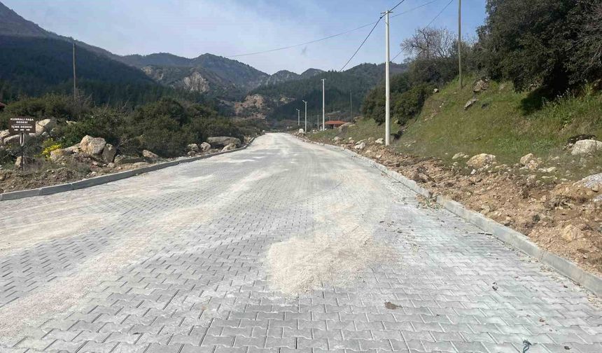 Buldan'daki yılların yol sorununu Denizli Büyükşehir Belediyesi çözdü