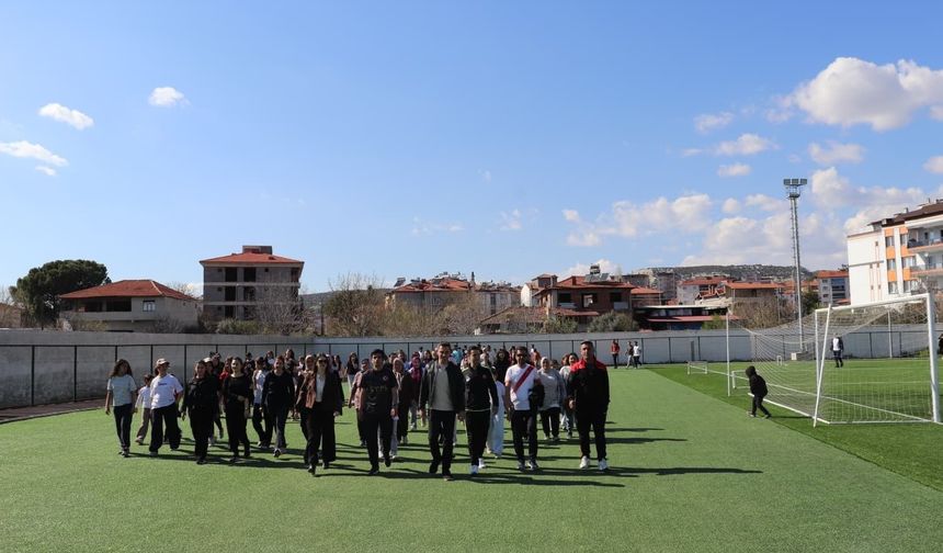 Dünya Sağlık Günü'nü yürüyerek kutladılar