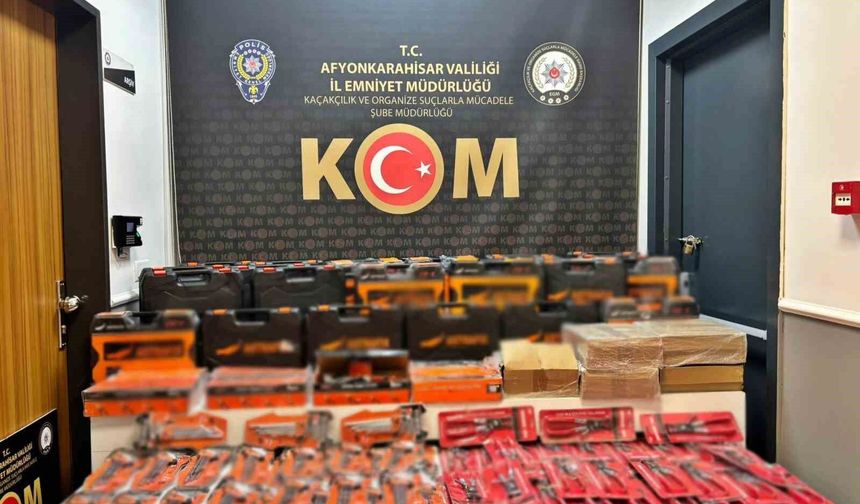 Kaçak hırdavat malzemeleri ele geçirildi
