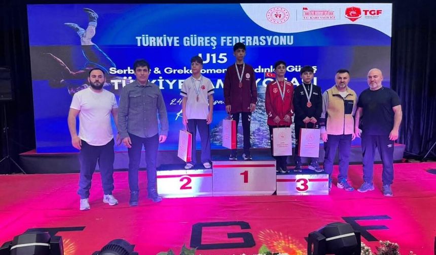 Yunusemreli güreşçi Kalay'dan bronz madalya