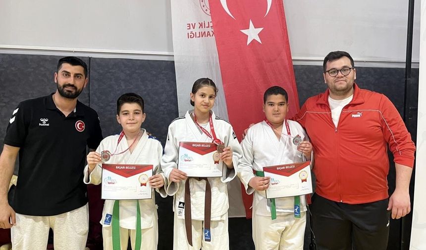 Yunusemreli judoculardan 6 madalya