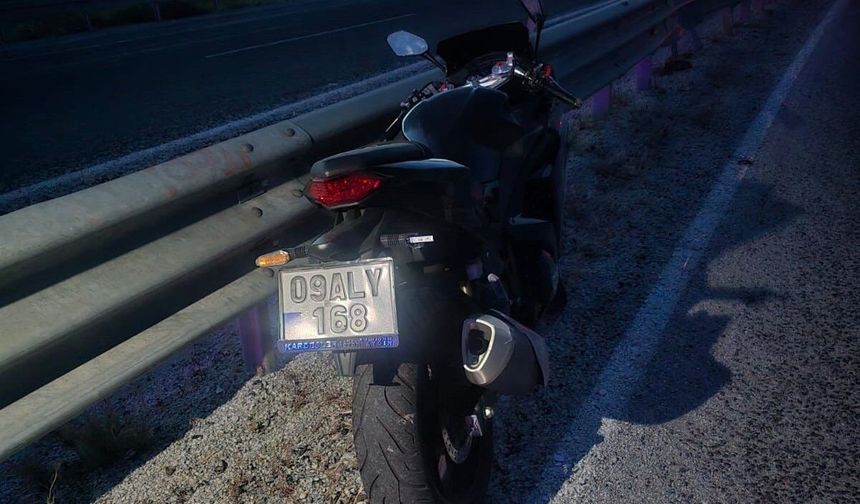 Sarıgöl'de motosiklet bariyere çarptı. 1 ölü 1 yaralı