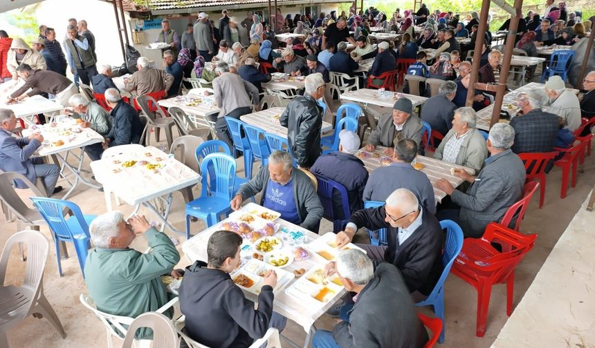 GÖRDES FUNDACIK GELENEKSEL KÖY HAYRI BÜYÜK KATILIMLA YAPILDI