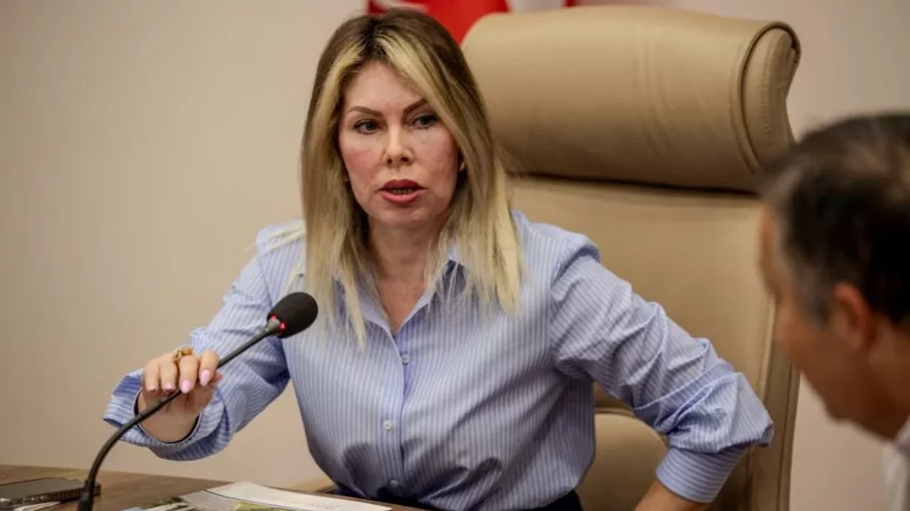 Akdeniz Universitesinde Bir Gecede 4 Hoca Isten Cikarildi 2 1