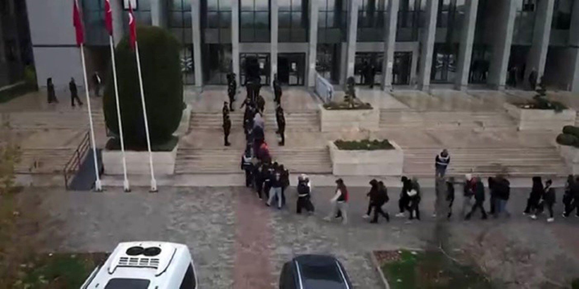 Denizli Merkezli 6 Ilde Duzenlenen Dolandiricilik Operasyonunda 16 Zanli Tutuklandi 2