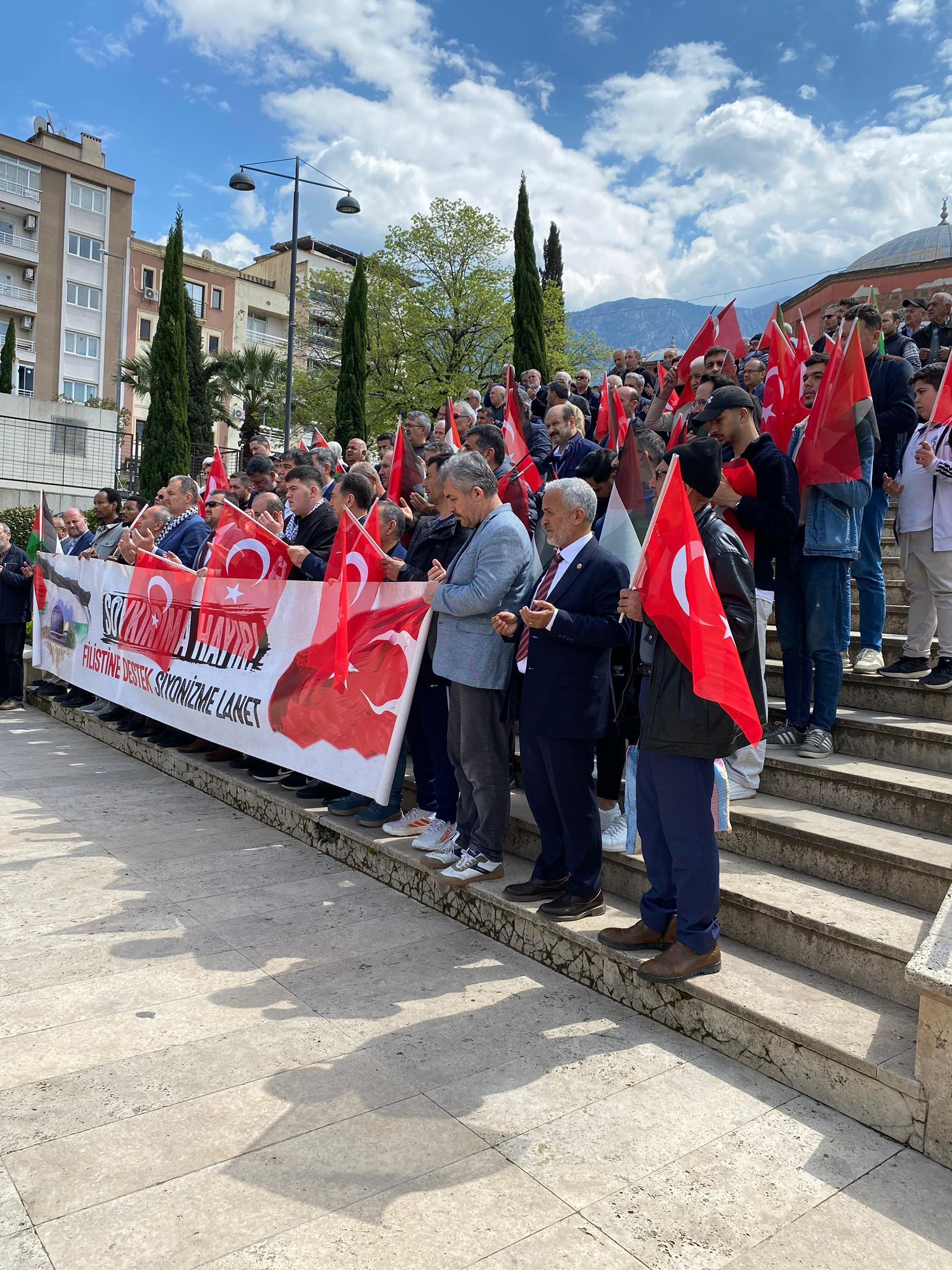 Manisa’da Filistin’e Destek Basın Açıklaması Düzenlendi