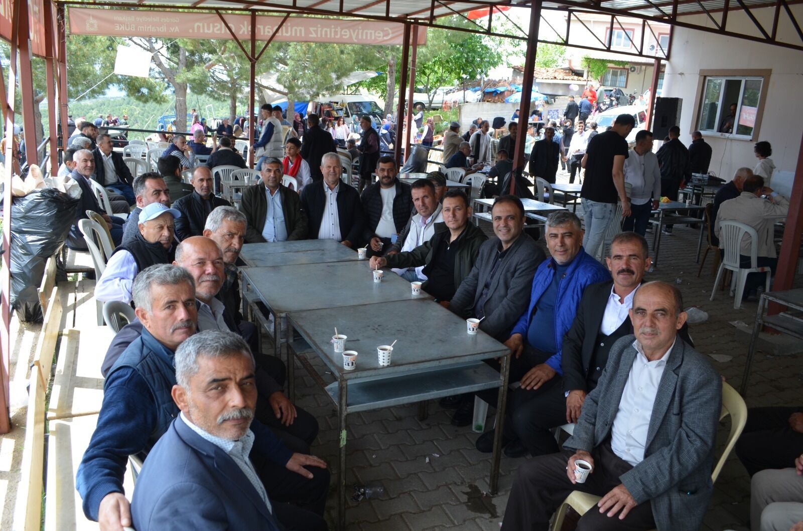 GÖRDES KÖSELER'DE GELENEKSEL KÖY HAYRI COŞKU DOLU GEÇTİ