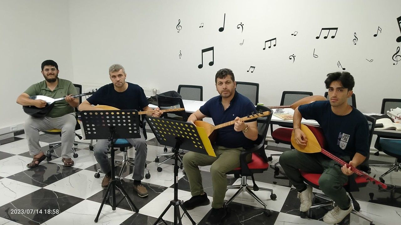 Şehzadeler Belediyesi'nden Müzik Tutkunlarına Müjde: Enstrüman Kursu Başvuruları Başlıyor